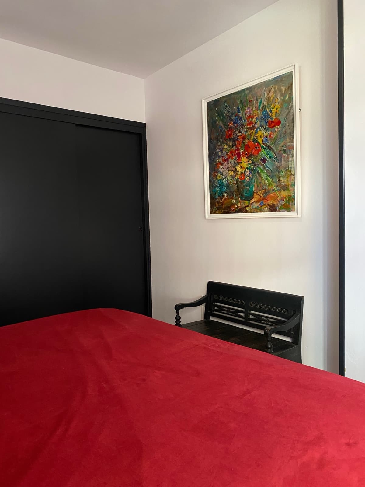 Rode slaapkamer met klaprozen