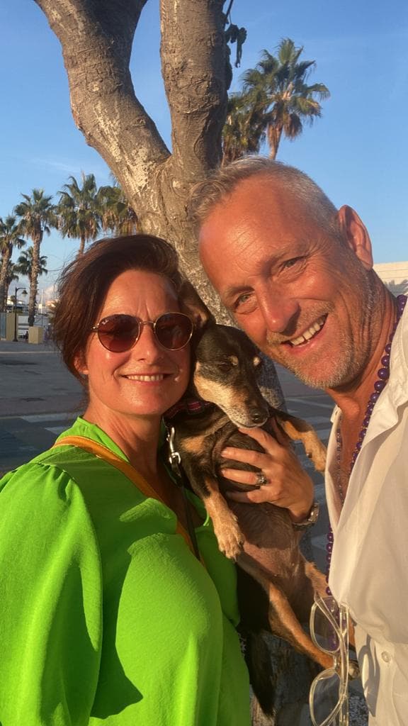 De eigenaren van Tulips meets Flamingos bij de boulevard aan de Mar Menor
